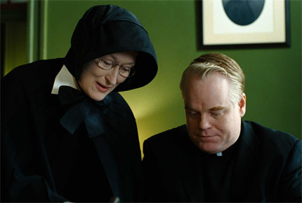Philip Seymour Hoffman és Meryl Streep a Doubt / Kétely című filmben