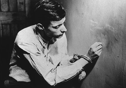  Robert Bresson: Un condamné à mort s'est échappé ou Le vent souffle où il veut / Egy halálraítélt megszökött