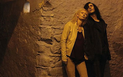 Kép az Only Lovers Left Alive című Jarmusch-filmből