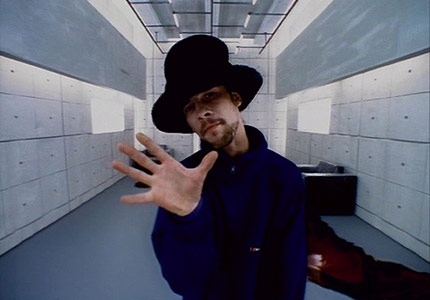 Jamiroquai: Virtual Insanity (r. Jonathan Glazer)