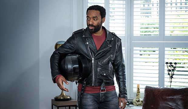 Chiwetel Ejiofor a Korona meló (Locked Down) című filmben