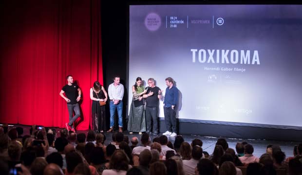 A Toxikoma bemutatója. Fotó: Kovács Bálint és Pesthy Márton